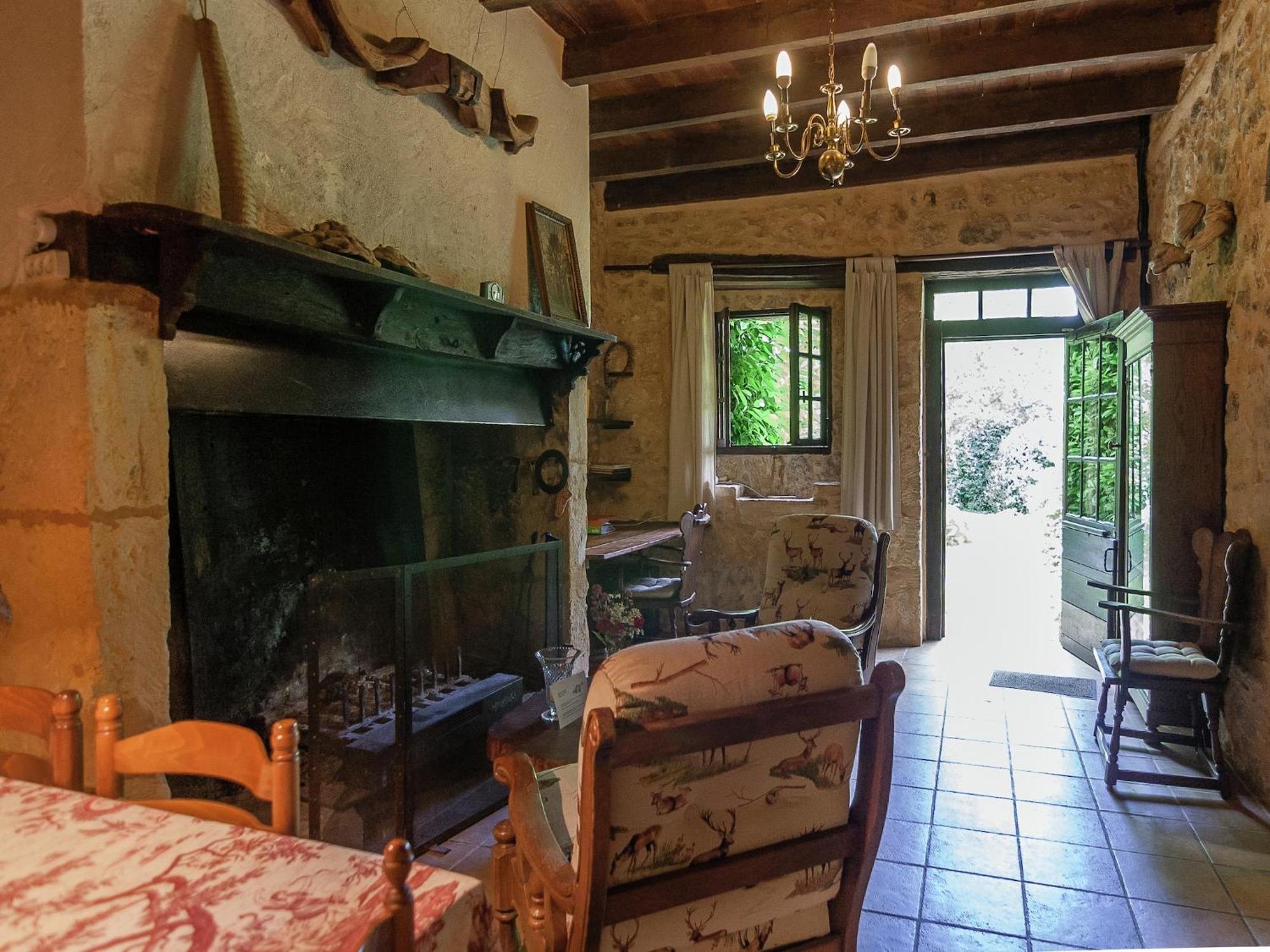 Cottage In Les Eyzies De Tayac Sireuil With Pool Meyrals Екстер'єр фото