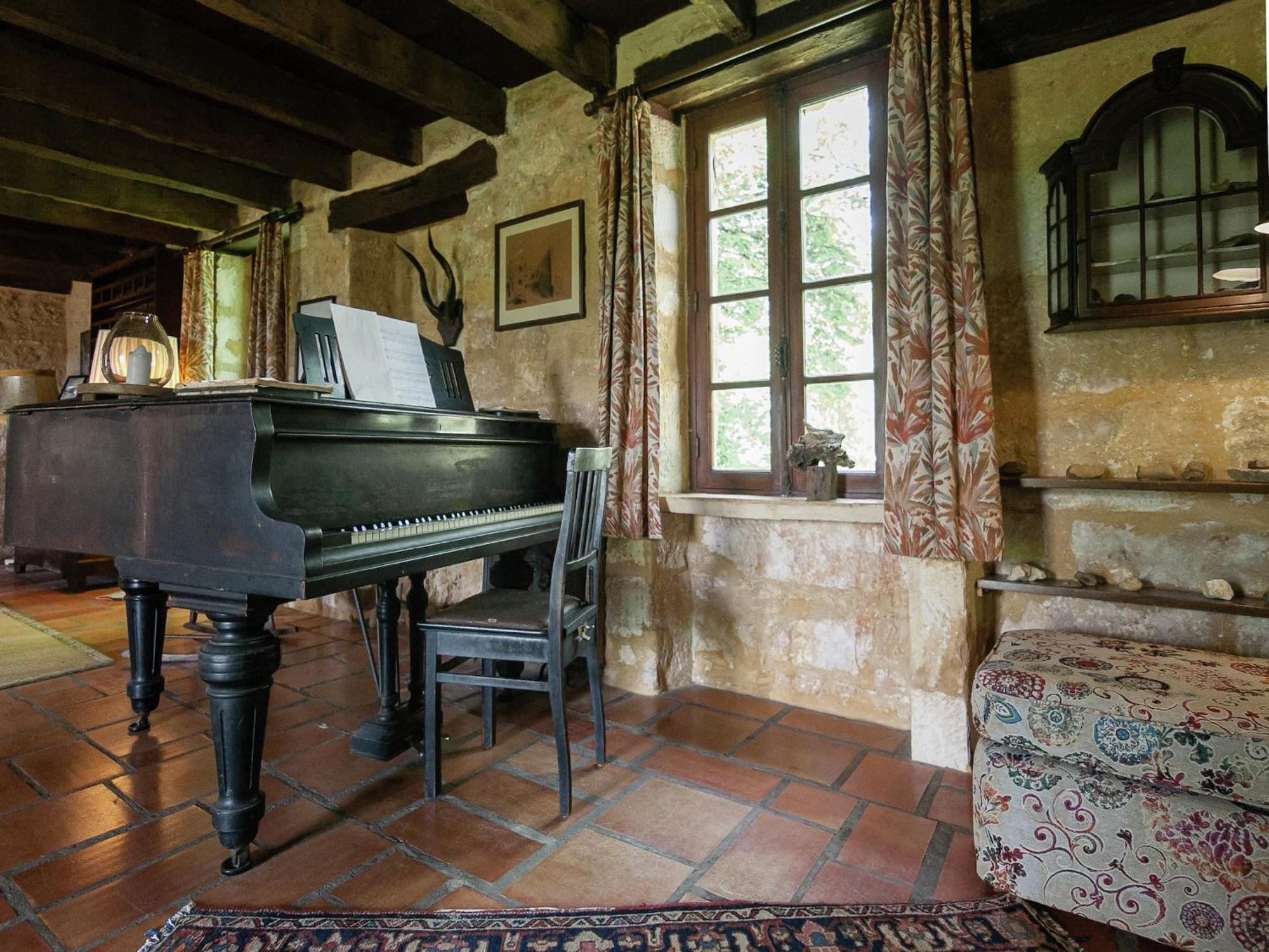 Cottage In Les Eyzies De Tayac Sireuil With Pool Meyrals Екстер'єр фото
